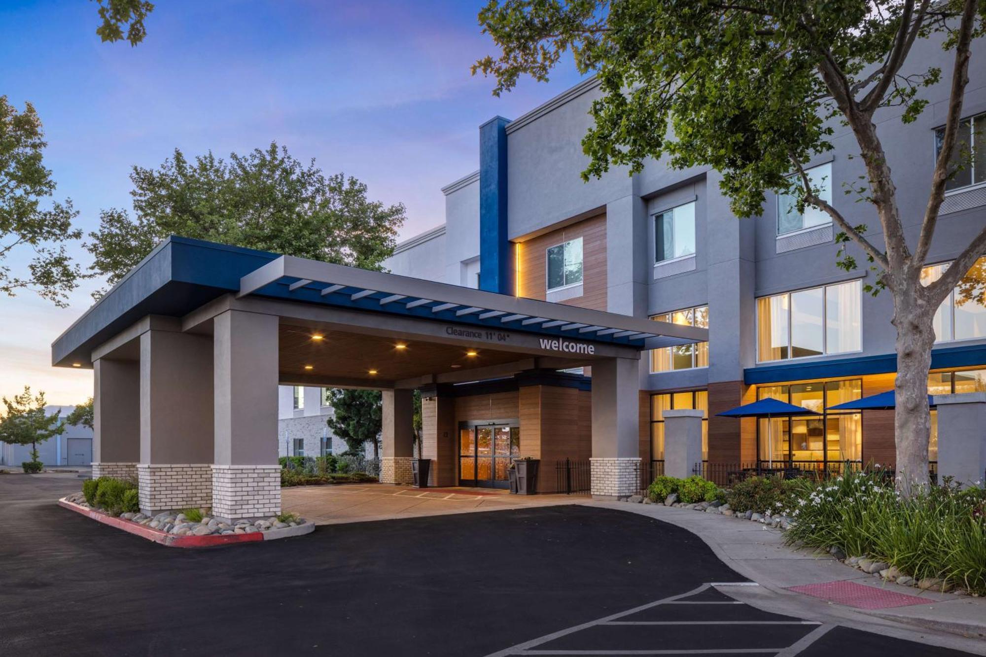 Hampton Inn & Suites Юба-Сити Экстерьер фото