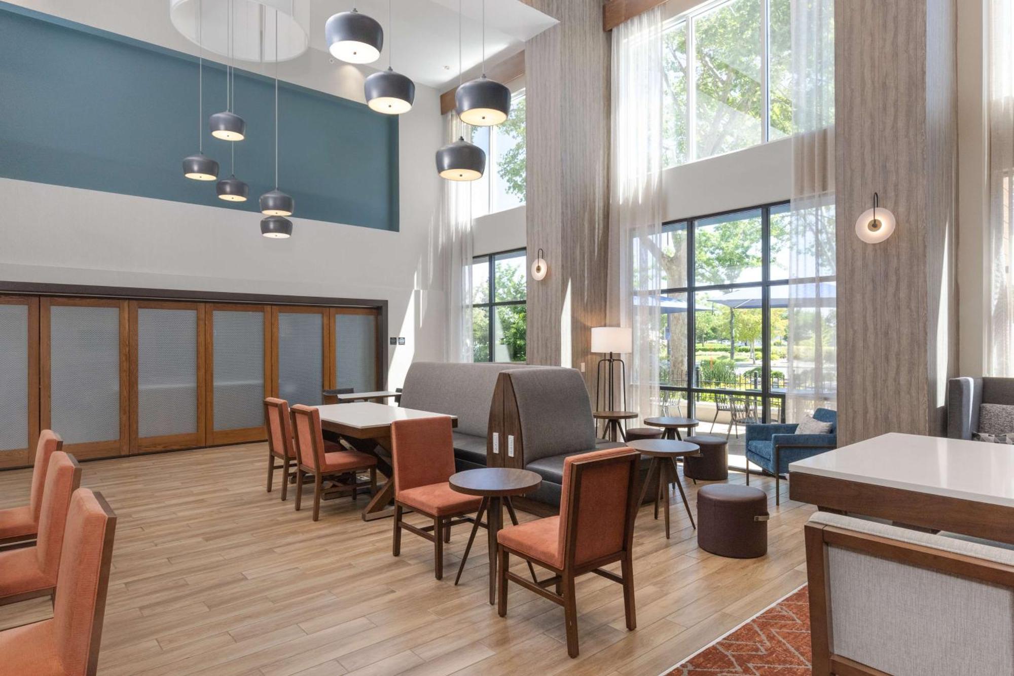 Hampton Inn & Suites Юба-Сити Экстерьер фото
