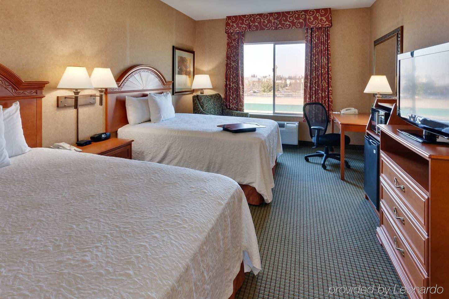 Hampton Inn & Suites Юба-Сити Экстерьер фото