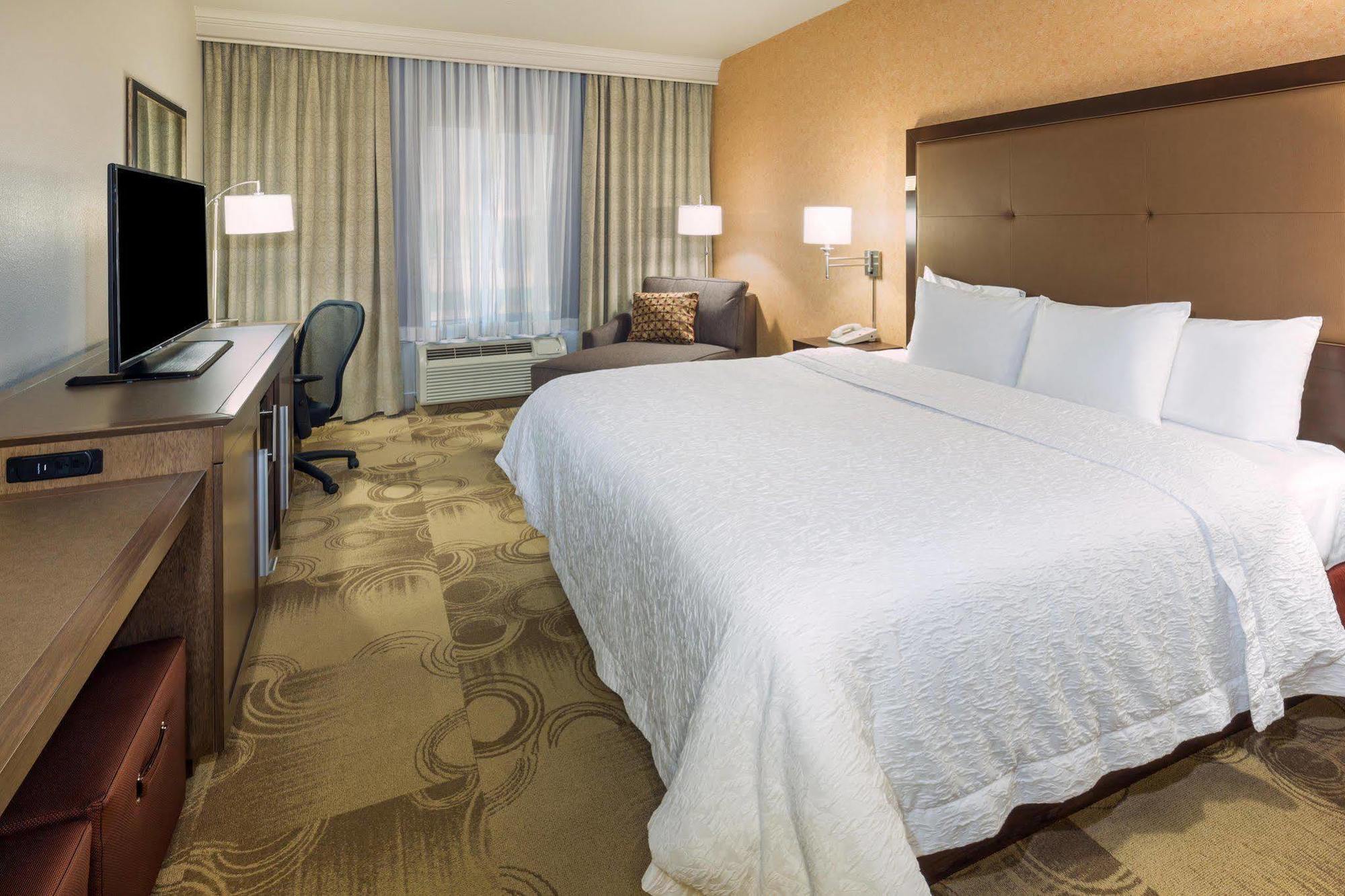 Hampton Inn & Suites Юба-Сити Экстерьер фото